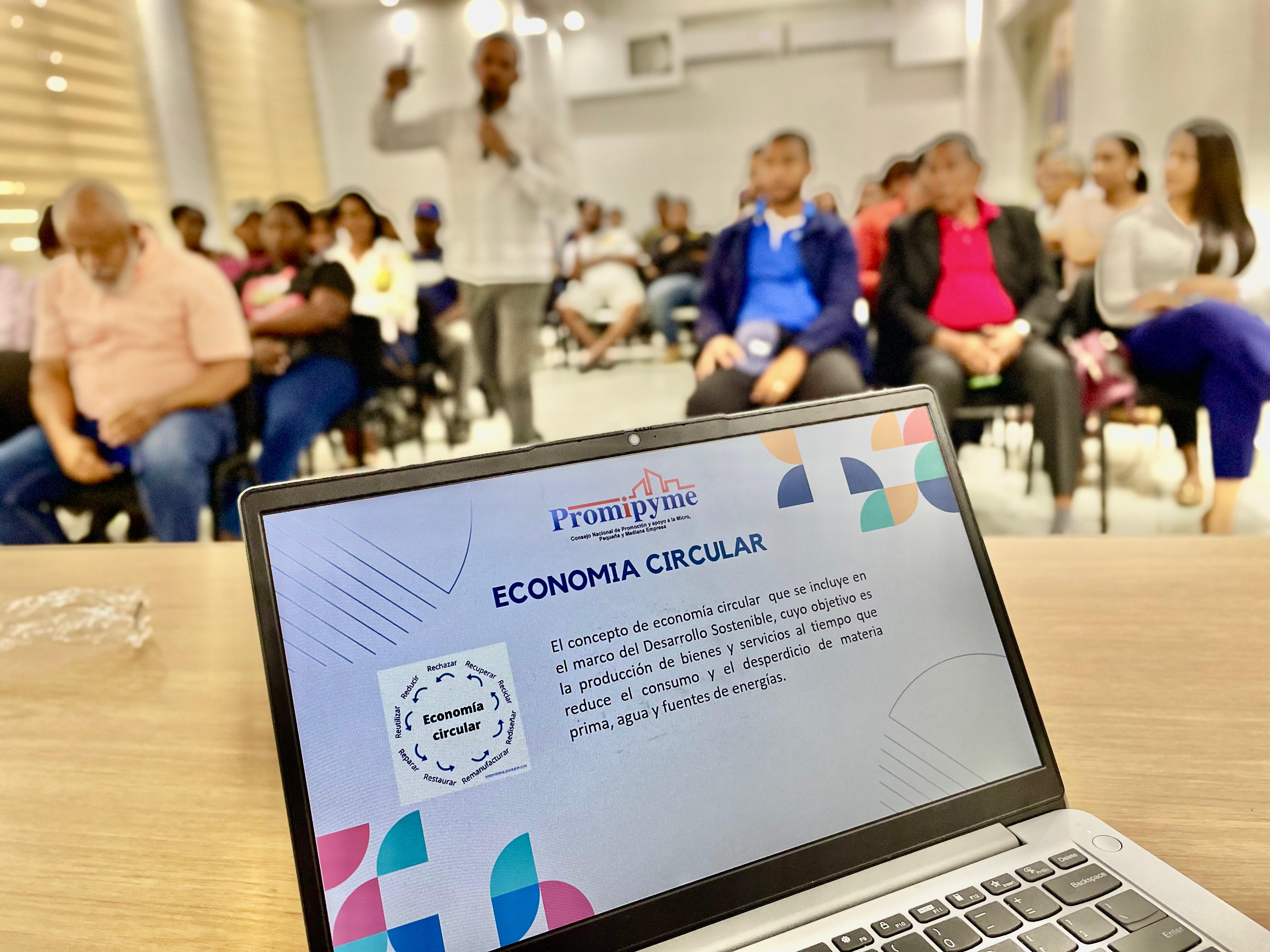 Gestión Medioambiental Promipyme imparte charlas en La Romana